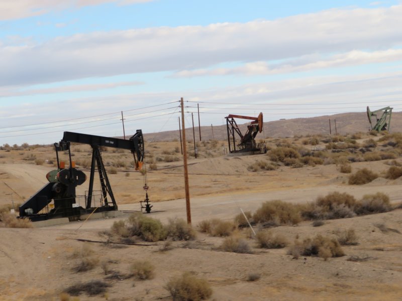 Oil well pumps near Taft